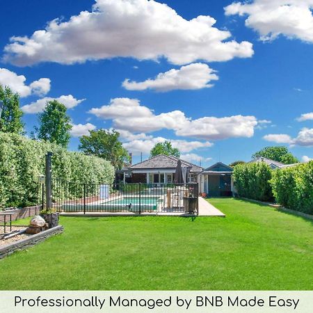 The Macleay - Poolside Entertainer, Pet Friendly Villa Wagga Wagga Bagian luar foto