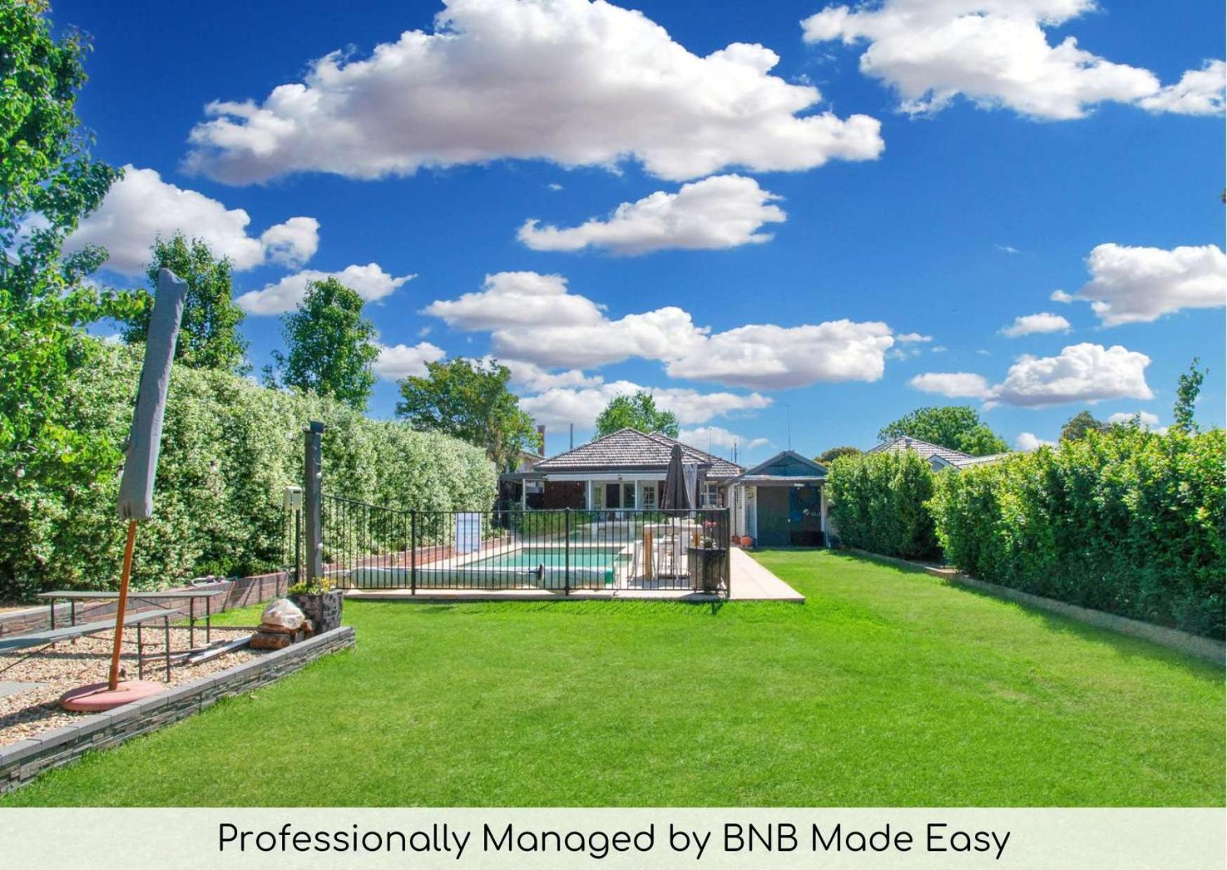 The Macleay - Poolside Entertainer, Pet Friendly Villa Wagga Wagga Bagian luar foto